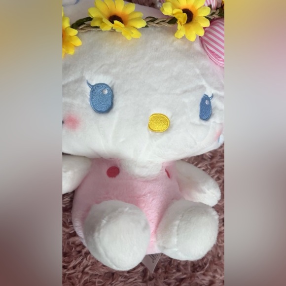 NWT Sanrio Hellokitty large plush purse. Super adorable and well detailed. - Picture 4 of 6